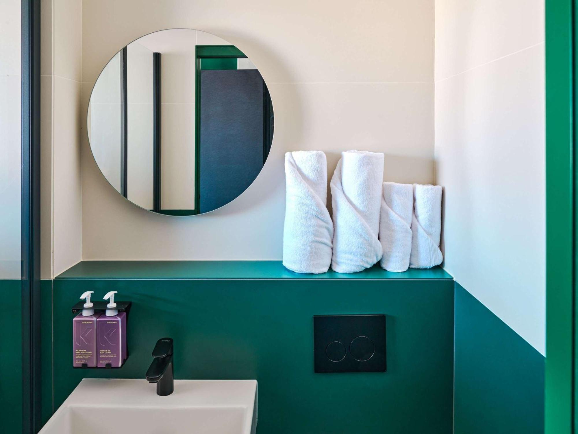 Hotel Tribe Paris Clichy