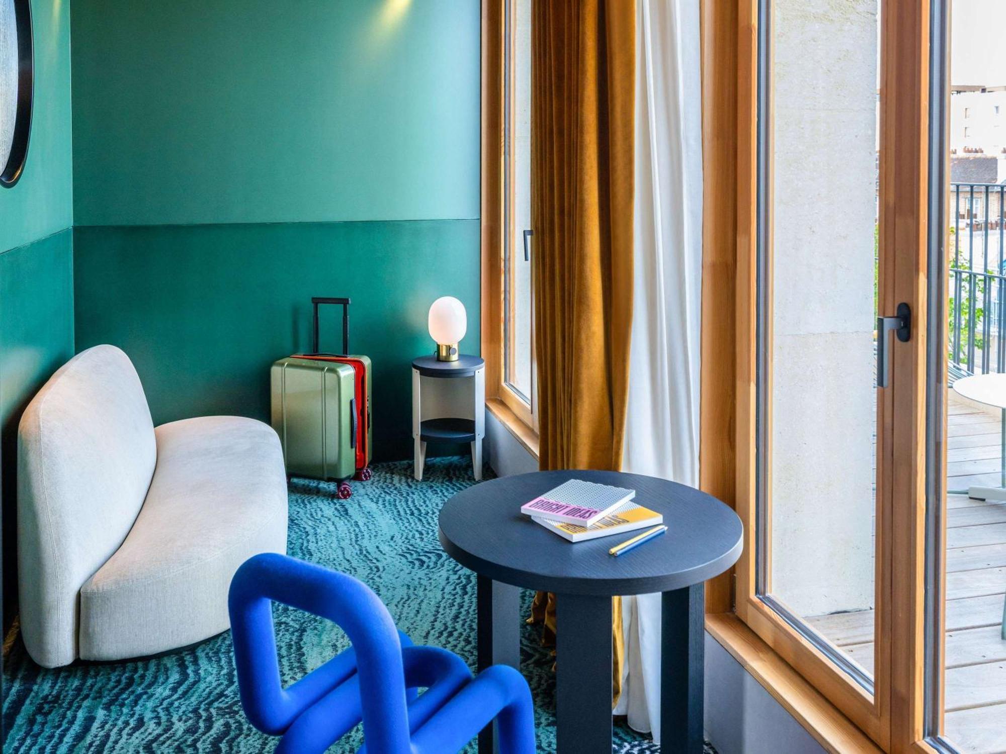 Tribe Paris 4*
